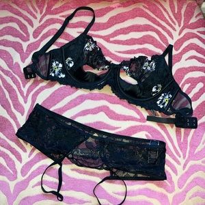 Victoria’s Secret bra and panty set